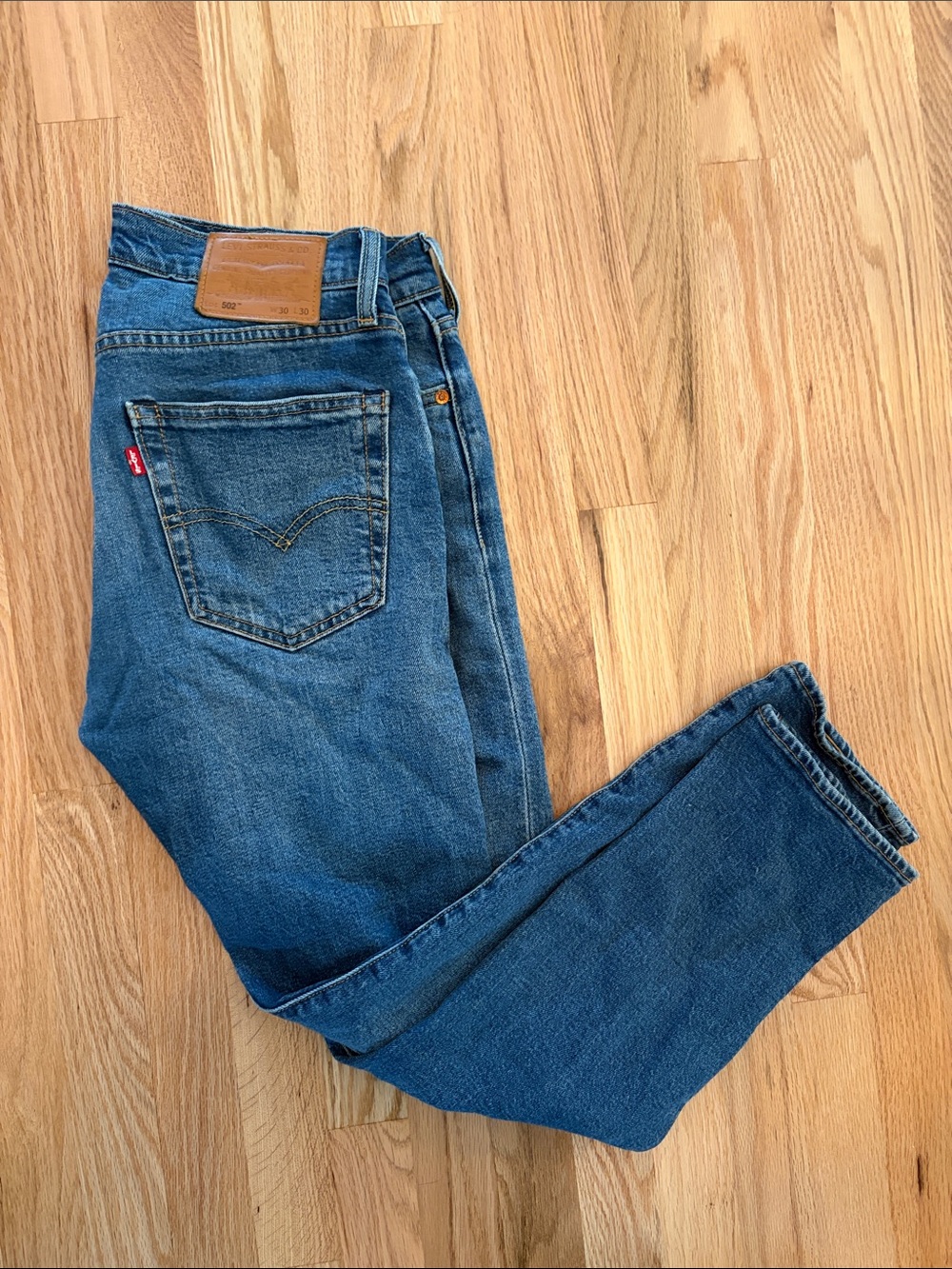 Levi’s 502 jeans